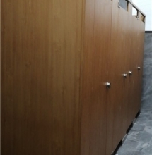 寧鄉金易工業園衛生間隔斷建造案例